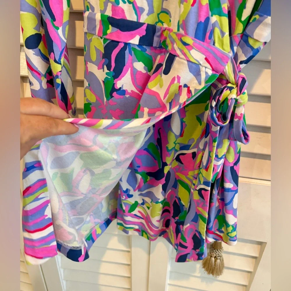 Lilly Pulitzer Karlie Wrap Romper in Abstract Tropical Floral Print SZ L - Picture 6 of 8
